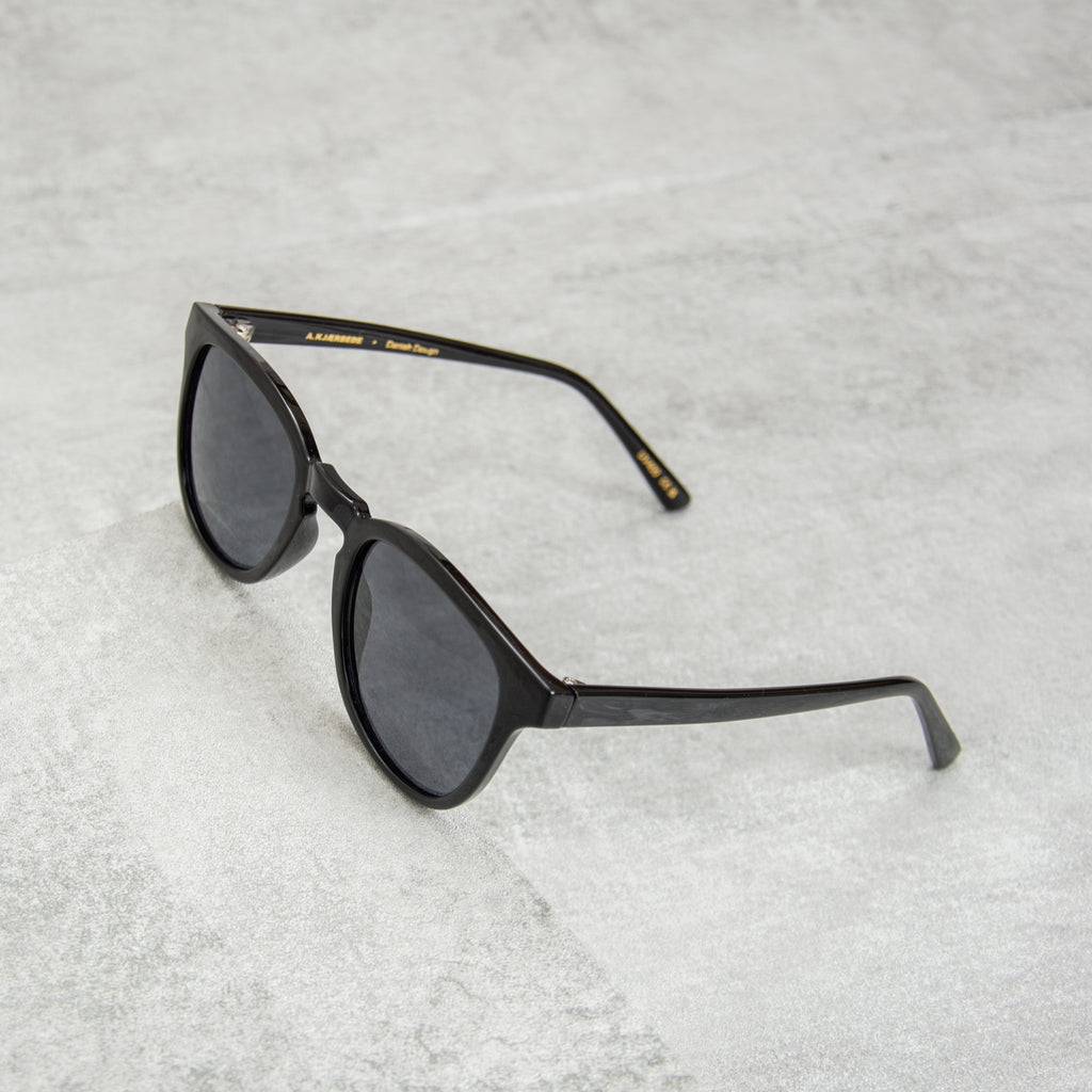 A Kjaerbede Bate KL1910-1 Sunglasses - Black 1