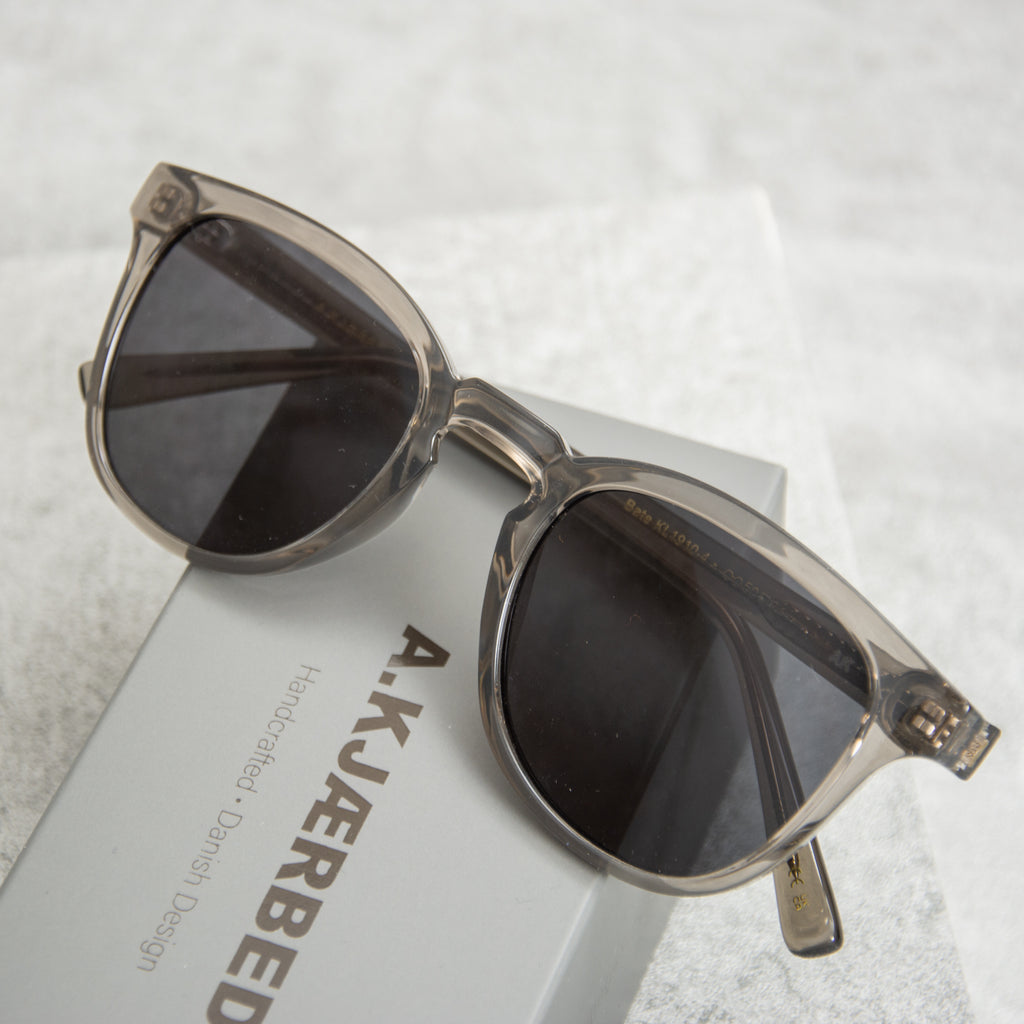 A Kjaerbede Bate KL1910-4 Sunglasses - Grey Transparent 2