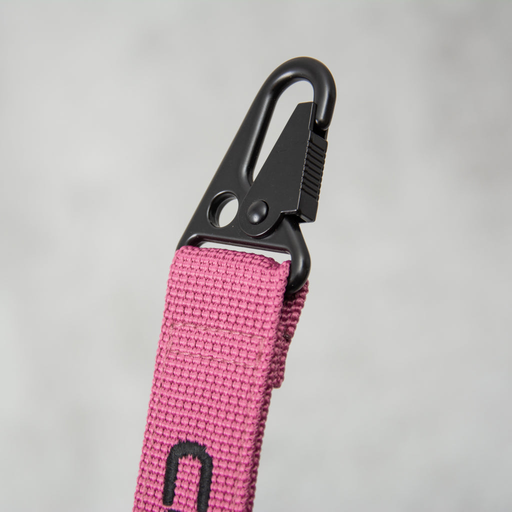 Carhartt WIP Jaden Keyholder - Magenta / Black 2