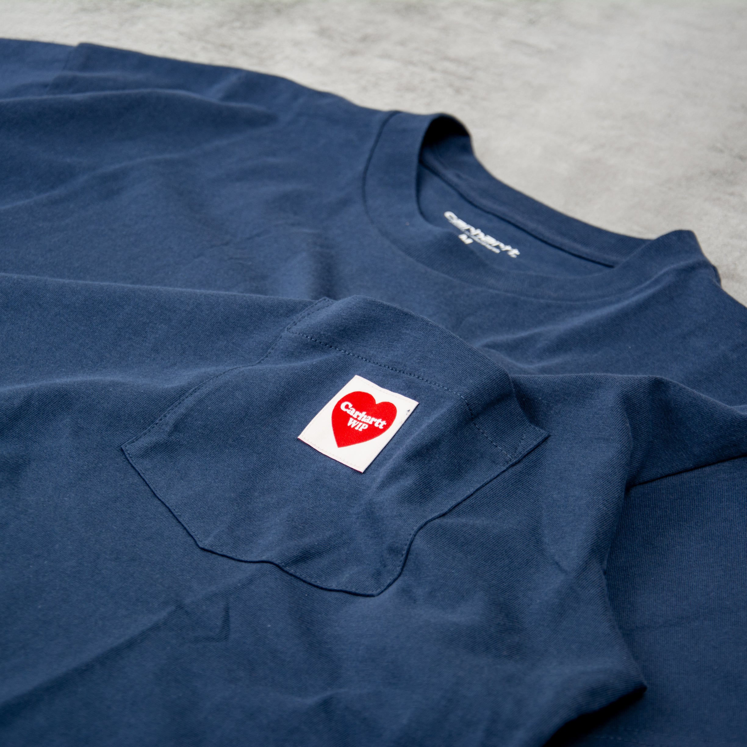 【carhartt】\"S/S Pocket Heart\"ハートロゴコットンTシャツ/Blue Carhartt WIP Pocket Heart T-Shirt Blue