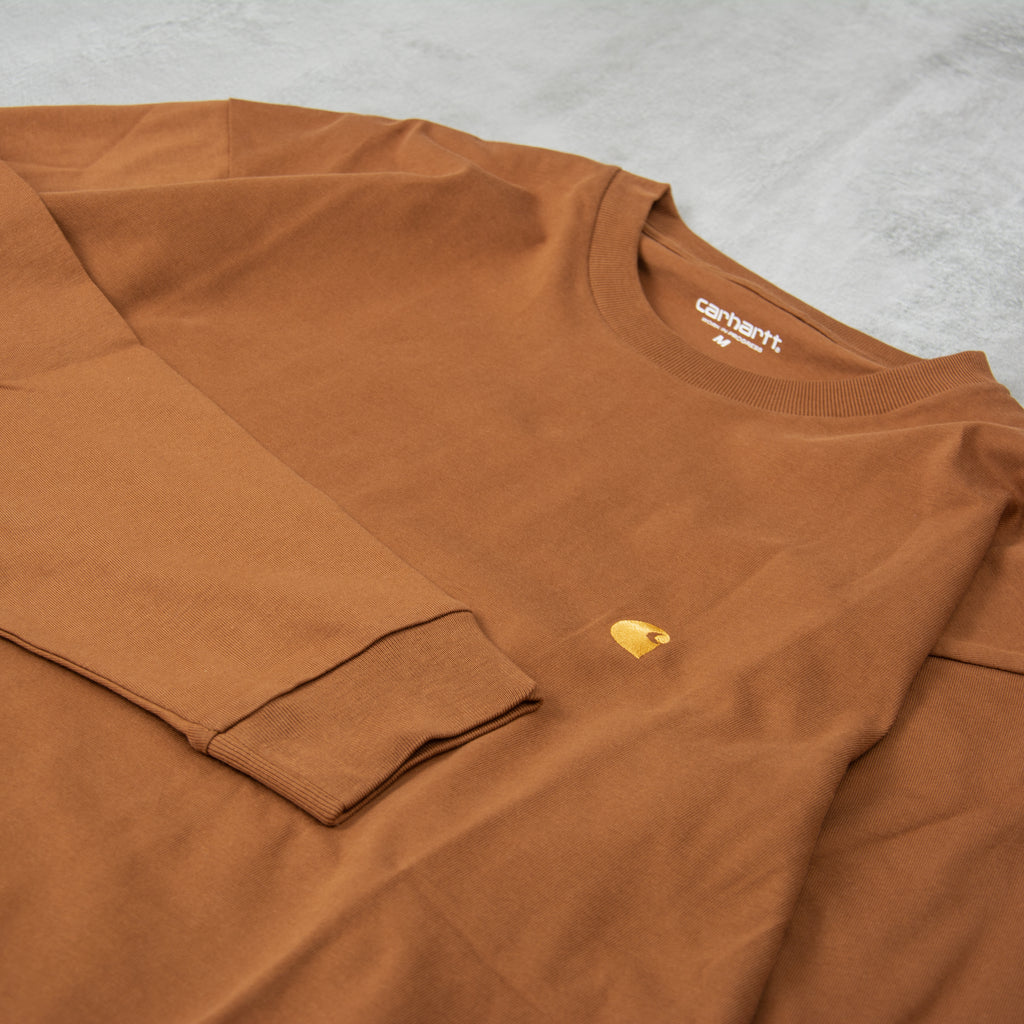 Carhartt WIP Chase L/S Tee - Hamilton Brown 2