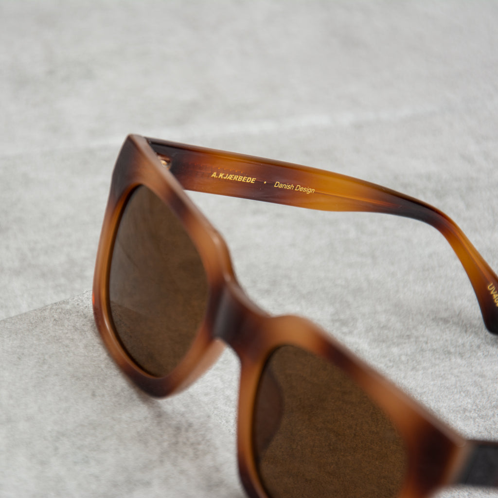 A Kjaerbede Nancy KL1912-9 Sunglasses - Demi Brown 3